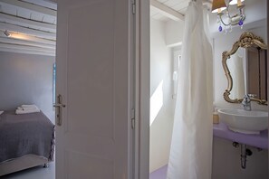 Shower, hair dryer - Mykonos Pool House 8 shared pool - My Hental Homes (Mykonos)
