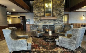 Interior - Craftsman Inn and Conference Center (Fayetteville)