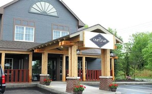 Exterior - Craftsman Inn and Conference Center (Fayetteville)