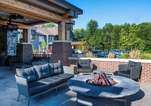 Terrace/patio - Craftsman Inn and Conference Center (Fayetteville)