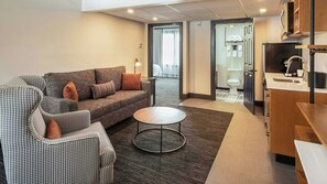 Living area - Craftsman Inn and Conference Center (Fayetteville)