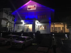 Exterior - Hotel Jojos (Nuwara Eliya)