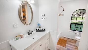 Hårføner og håndklær