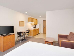 Room - Value Place Cleveland, OH (Mentor)
