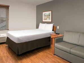 Interior - Value Place Cleveland, OH (Mentor)