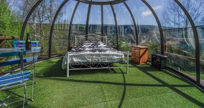 Cabane « Nuit Insolite en DÎme Vitré » : Vue Montagne, Terrasse Privée, Jardin Partagé