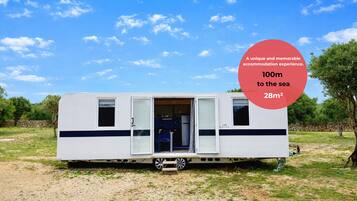 Lunaris Camping Home | In-room safe, desk, free WiFi, bed sheets