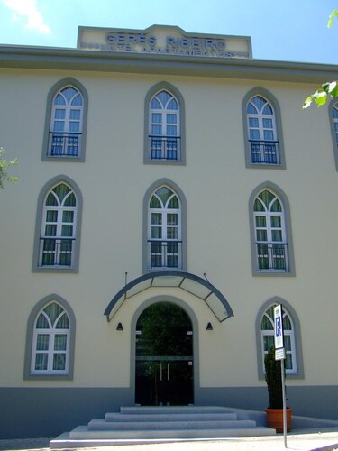 Hotel Apartamento Geres Ribeiro