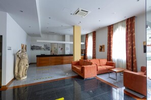 Lobby - Geres Ribeiro Apartamento Hotel (Terras de Bouro)