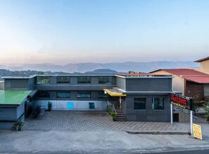 Exterior - Kaizen Stays And Resto (Mahabaleshwar)