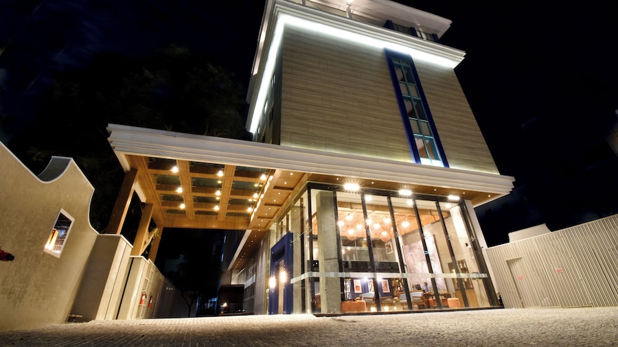 Hotel Sands Point