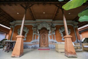 Property grounds - Ubud Hotel and Villas Malang (Malang)