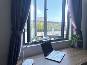 Apartament superior, 1 dormitori, vistes a la ciutat | Vista del carrer