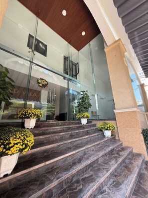 Front of property - Gold Hotel & Apartment Da Nang (Son Tra)