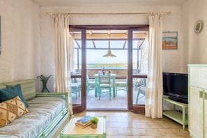 TV - Baia Apartments Trilo 5 CSC/14 sea view (Marinella)