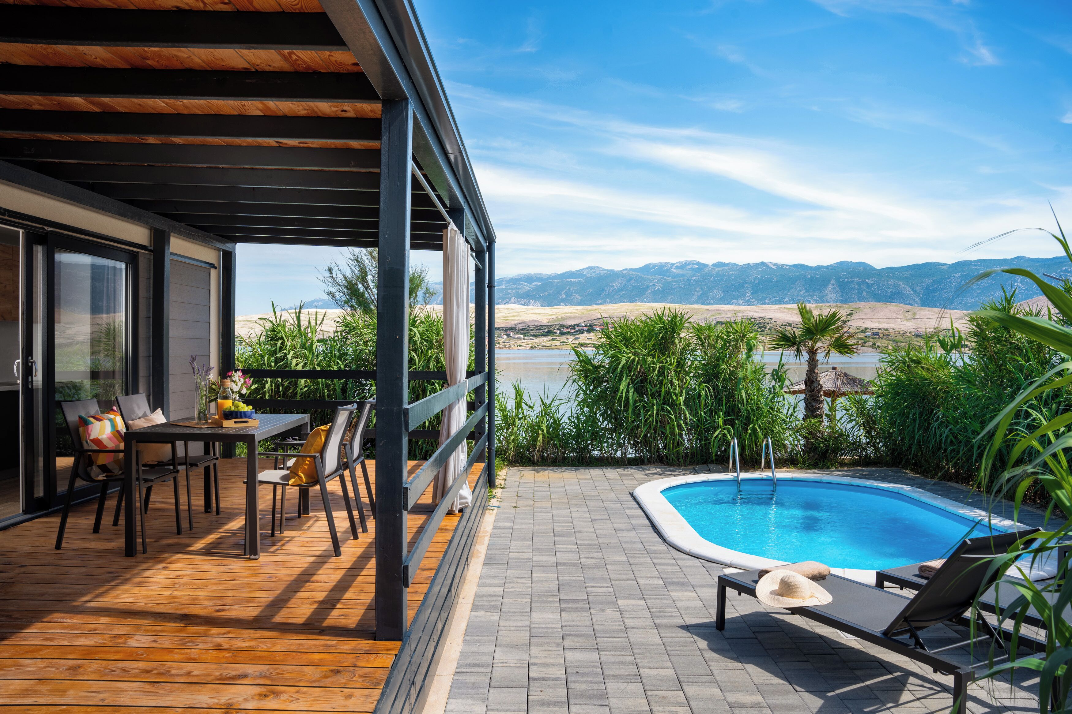 Mari Holiday Home with pool | Terassi/patio