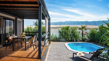 Mari Holiday Home with pool | Terassi/patio