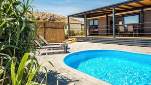 Aura Holiday Home with pool | Caja de seguridad en la habitación y wifi gratis