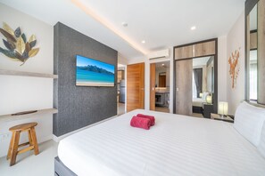 Apartment, Pool View | In-room safe, blackout drapes, iron/ironing board, free WiFi