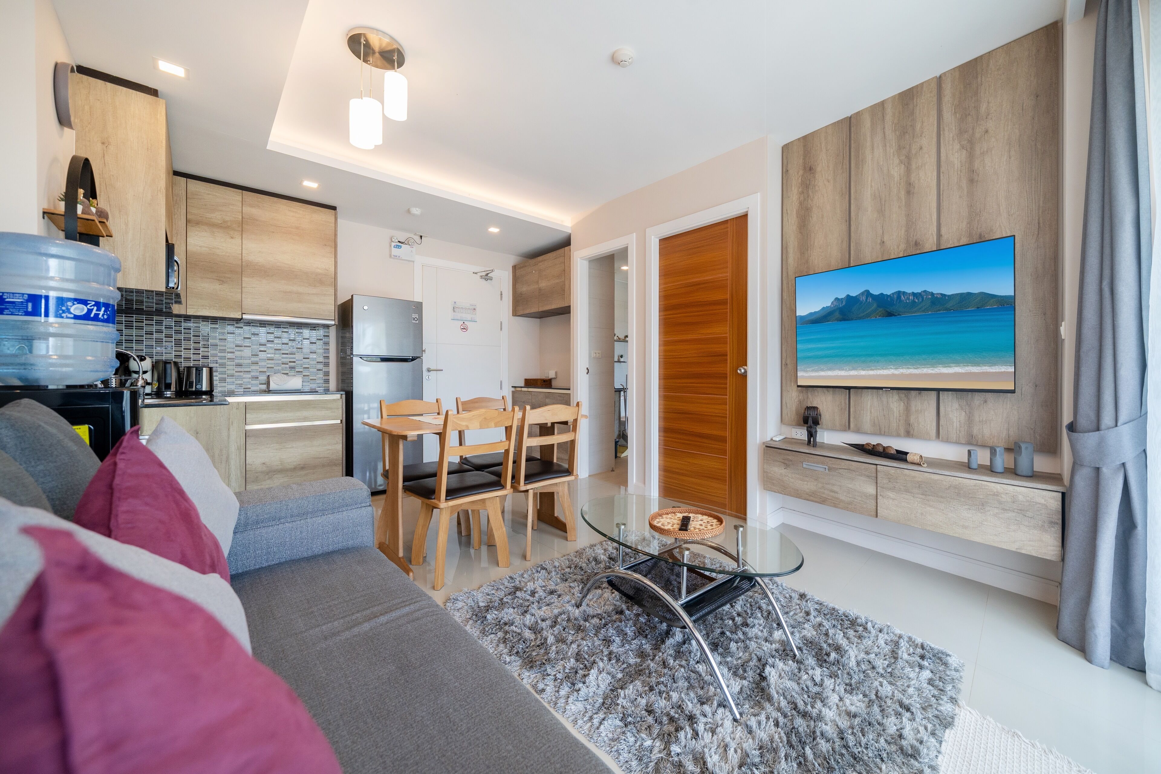 Appartement, uitzicht op zwembad | Woonruimte
