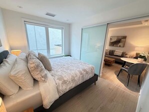 Iron/ironing board, WiFi, bed sheets