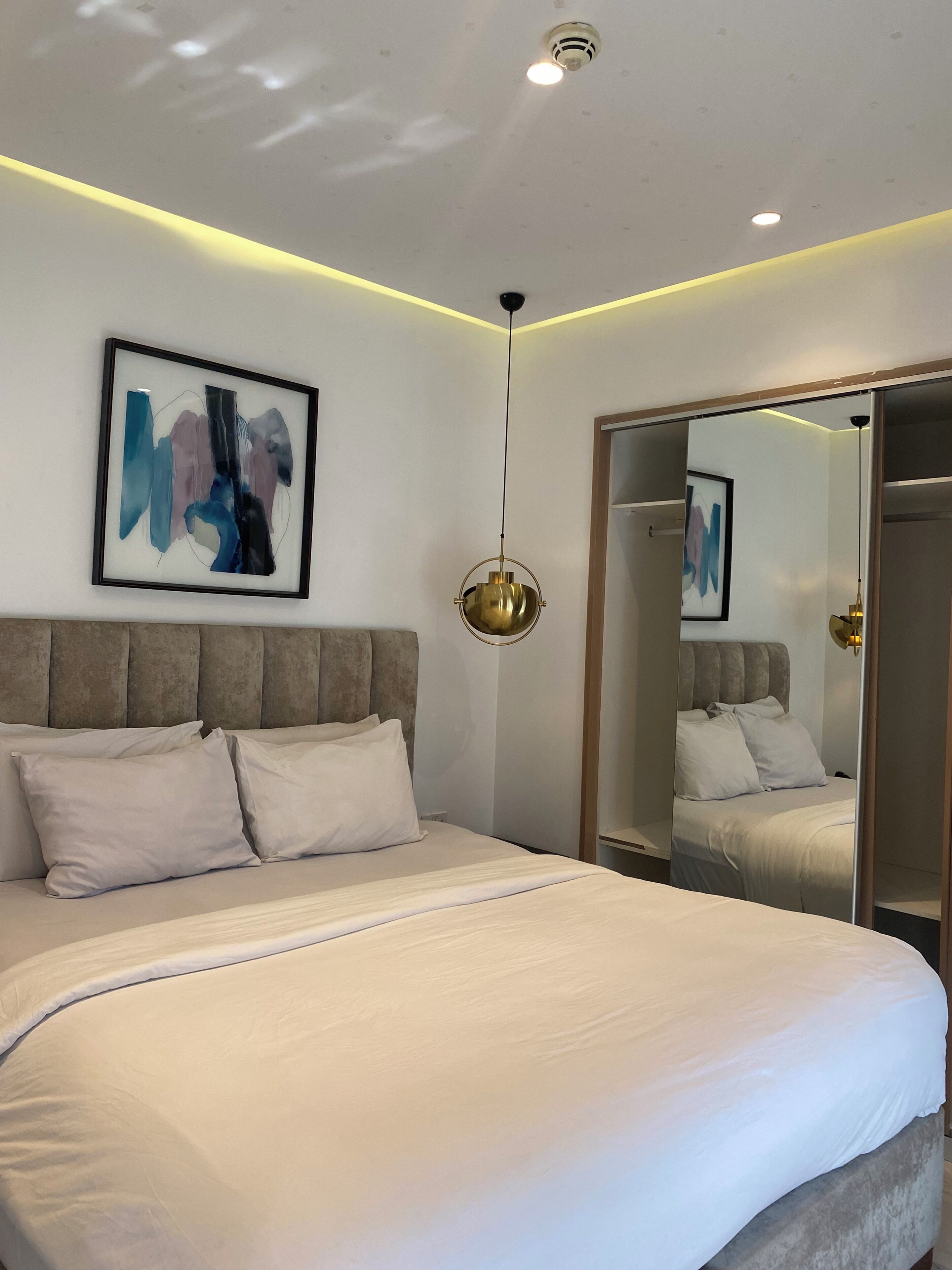 Family Apartment | In-room safe, individually decorated, individually furnished, desk