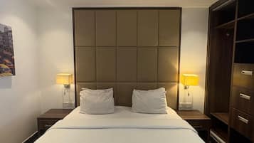 Classic Room | In-room safe, individually decorated, individually furnished