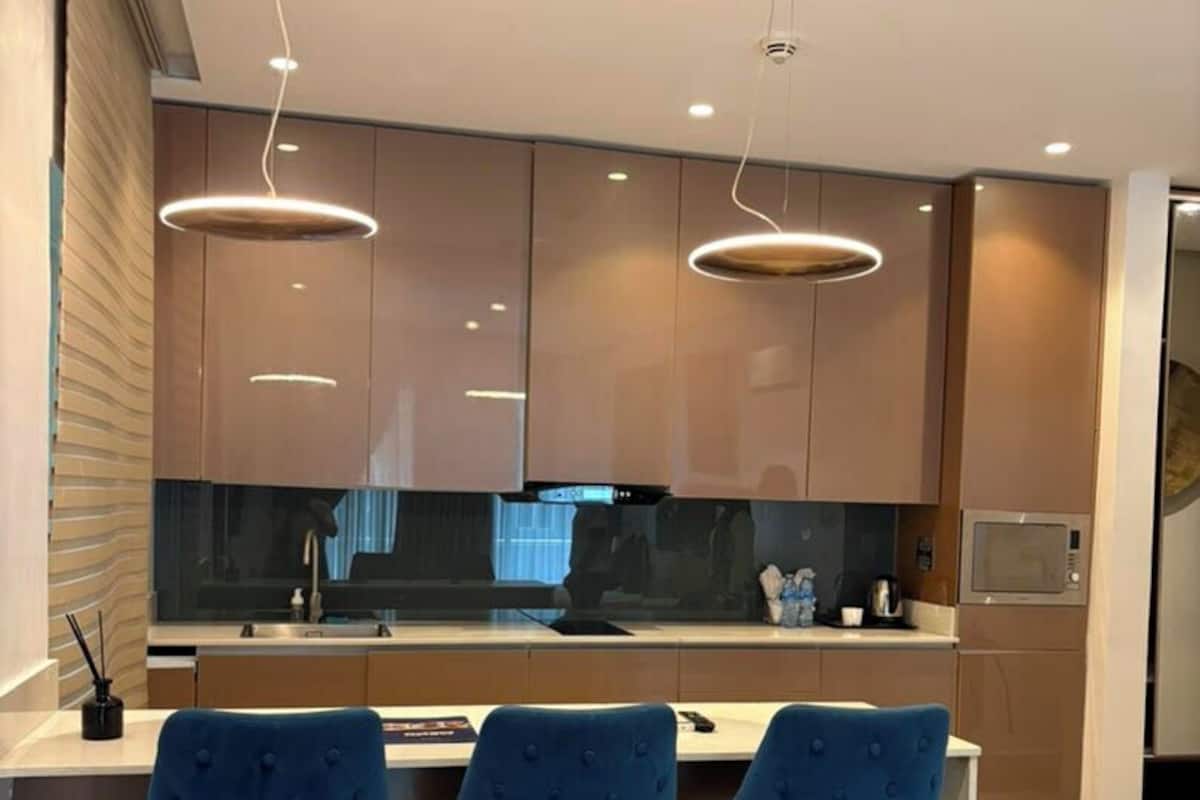 Studio, 1 Queen Bed, Non Smoking, City View | In-room safe, individually decorated, individually furnished