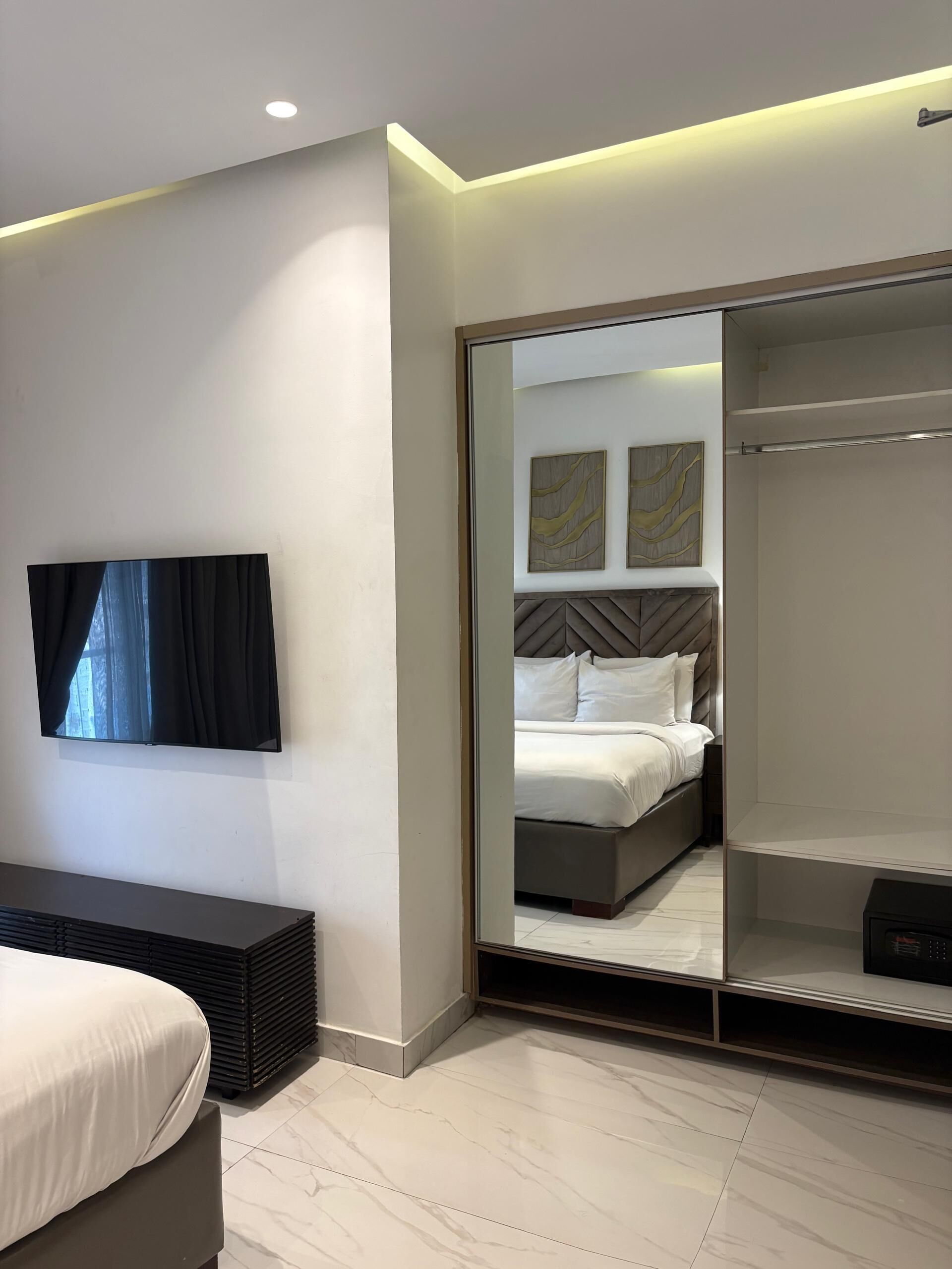 Apartemen Bisnis | Lemari pakaian