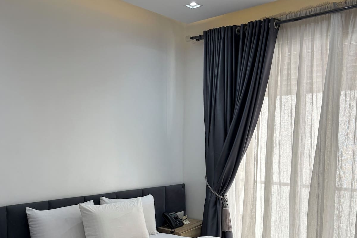 Departamento Deluxe | Caja de seguridad en la habitación y decoración personalizada