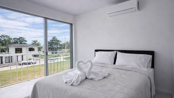 4 bedrooms, WiFi, bed sheets