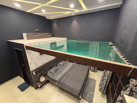 Deluxe Double Room, Garden View. Sadachandra Home Stay