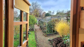 Interior - Plank Bridge | Shepherds Hut in Apple Orchard & BBQ | Sleeps 2 (West Ayton)