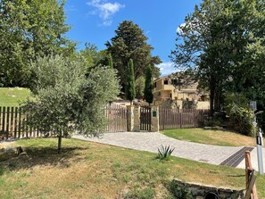 Property grounds - Podere Sant'Alfonso – An Ideal Place for Families (Monteverdi Marittimo)