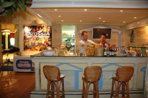 Bar (en la propiedad)