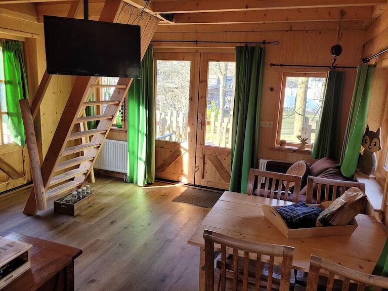 Wooden Lodge | Boomhut Op Recreatiepark D`n Mastendol - 布雷達