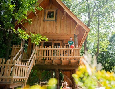 Wooden Lodge | Boomhut op Recreatiepark d`n Mastendol