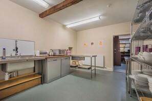 Private kitchen - Big Pink House – Unique Group Getaway with Hot Tub, Games Room & Sleeps 22 (Wigton)