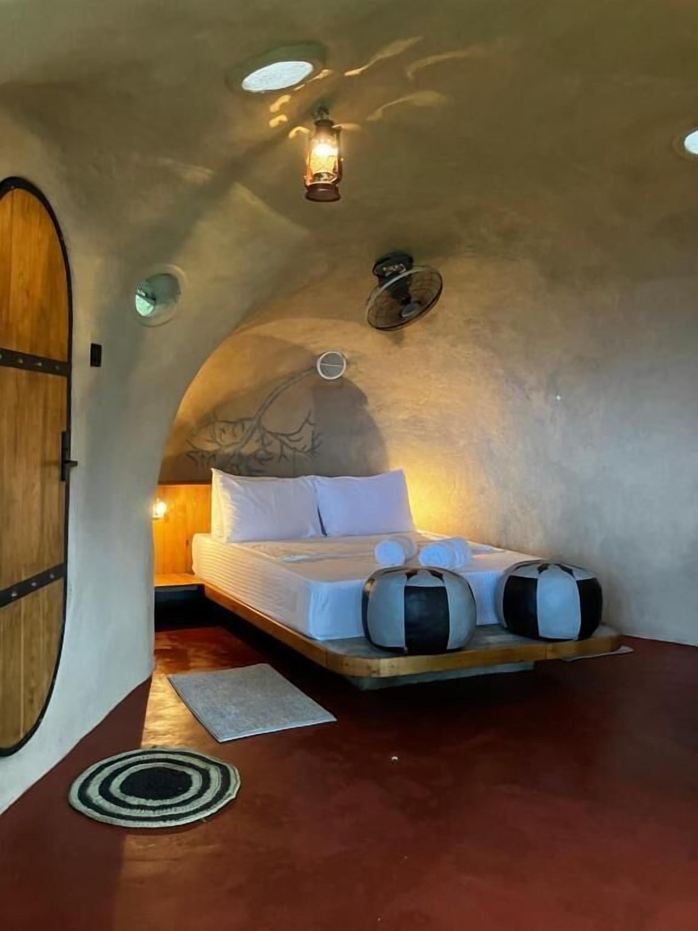 Classic Double Room, Mountain View | Iron/ironing board (on request), free WiFi