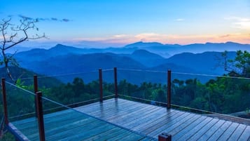 Værelse til 3 personer - bjergudsigt | Terrasse/gårdhave