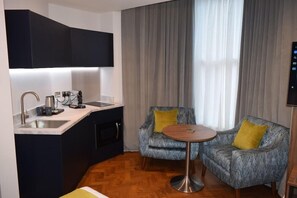 Private kitchen - St Andrews Hotel B and B (Exeter)