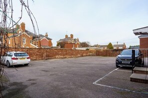 Property grounds - St Andrews Hotel B and B (Exeter)