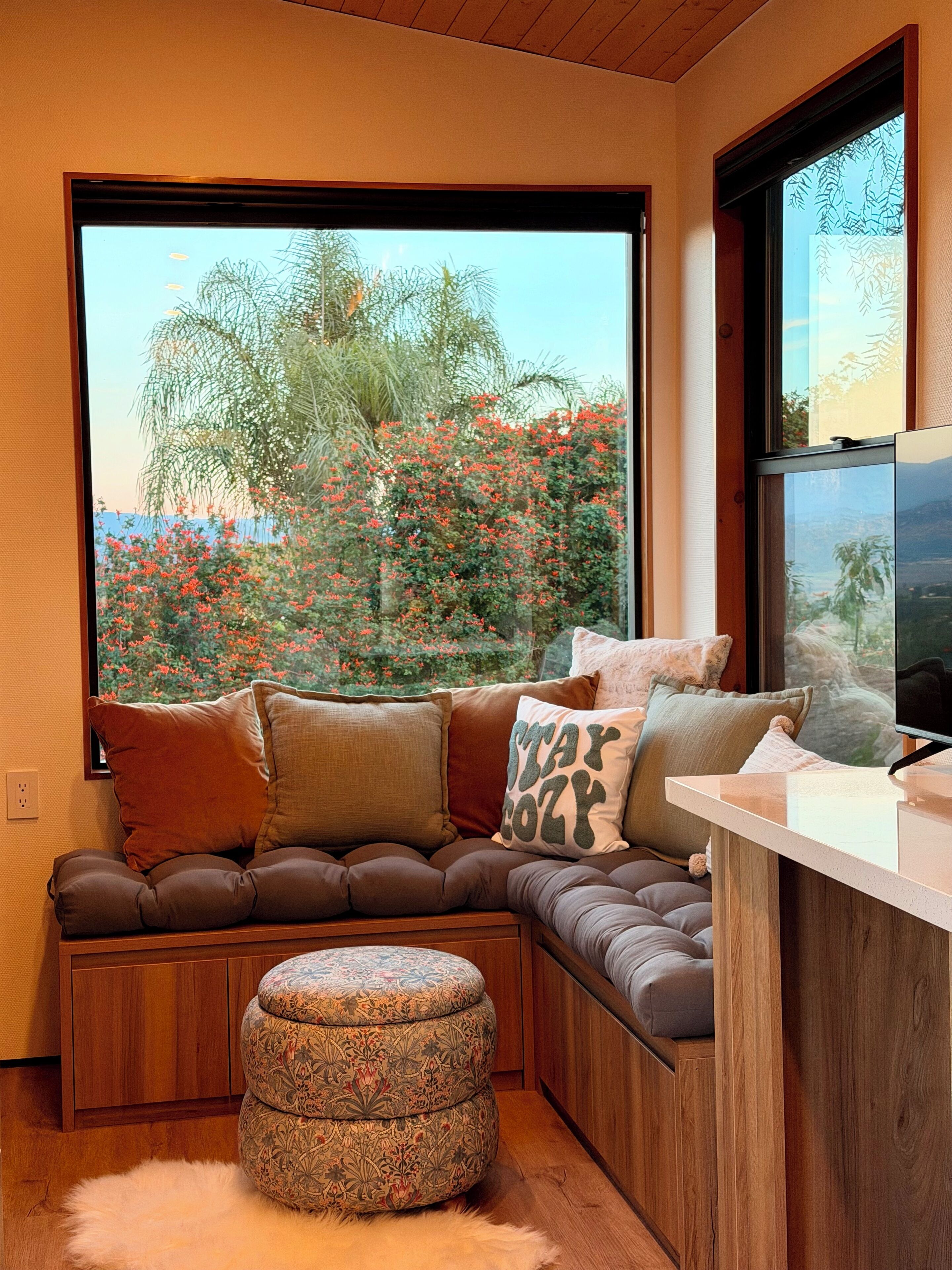 Sanctuary Modern Tiny Home, Endless Panoramic Views, Hardwood Deck, Pool And Spa - 歐申賽德