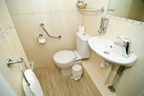 Bathroom - THE Imperial Plymouth (Plymouth)