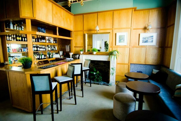 Bar (en el alojamiento)