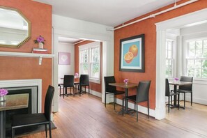 Dining - Oakhurst Inn (Charlottesville)