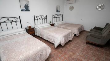 Strykejern/-brett, wi-fi og sengetøy