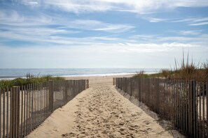 Beach - Oceanfront Escape on 132nd Street (Ocean City)