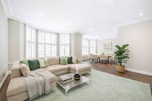 Living area - Mayfair gran Residence (London)