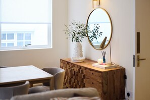 Interior - The White Terrace Flat (London)